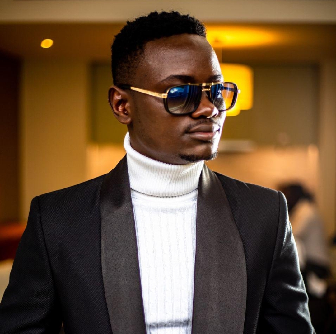 PRINCE INDAH’S AMUSES FANS WITH HONEST CONFESSION ON NOT KNOWING HIS M PESA BALANCE